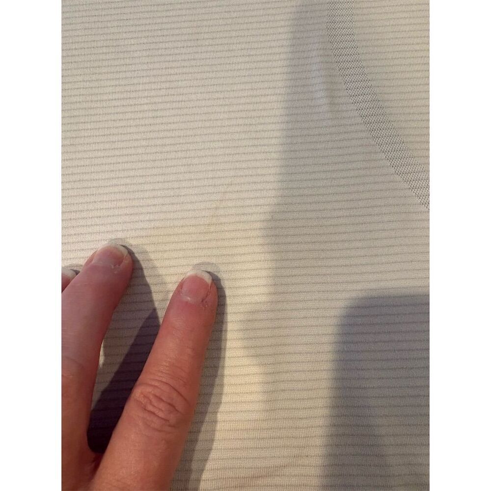 *3/$15 Lululemon Women's Small White Crew Neck T-Shirt Casual Short Sleeve - Picture 6 of 7